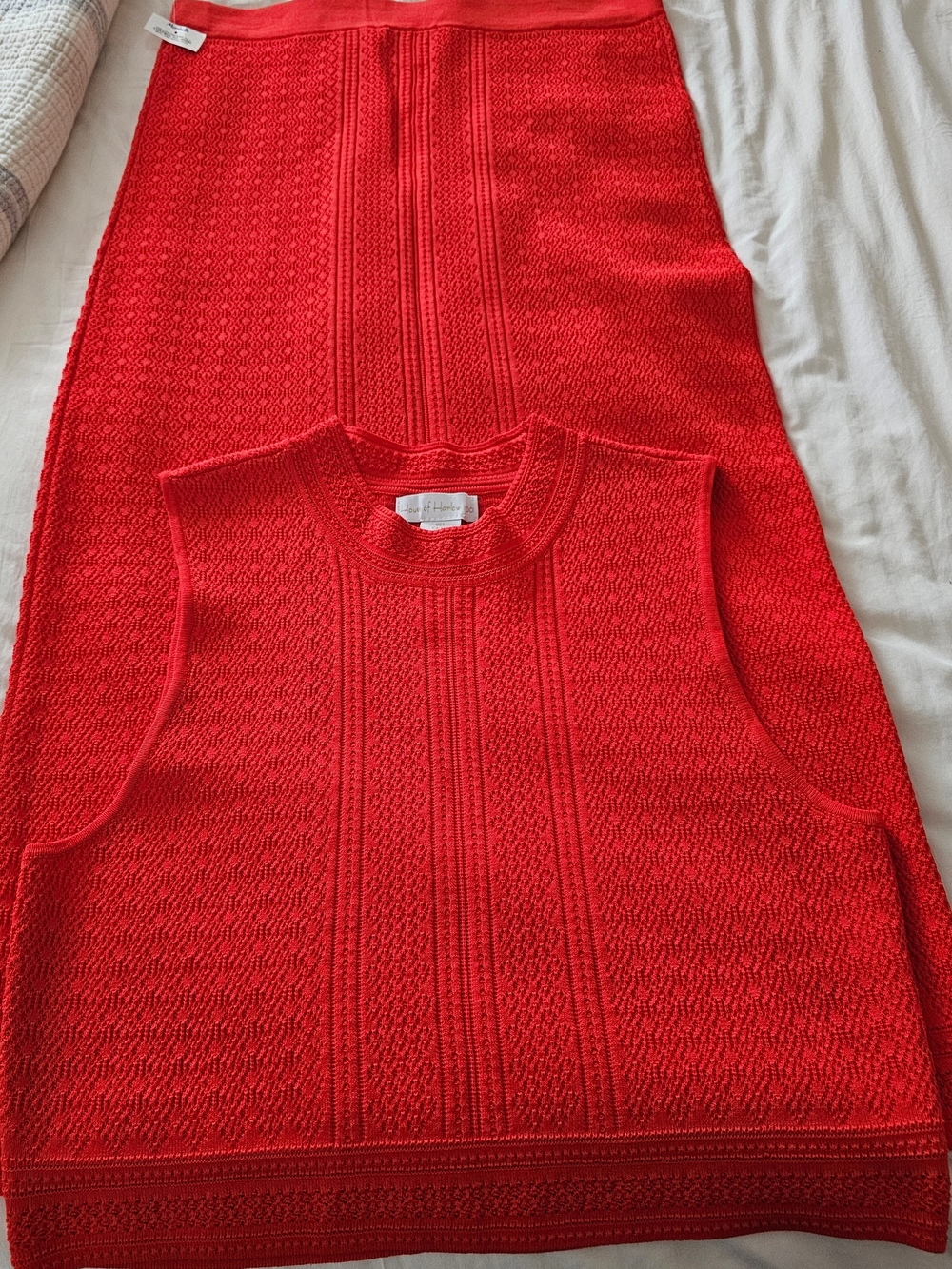 House of Harlow 1960 Red Knit Sleeveless Crew Neck Sweater Skirt Set